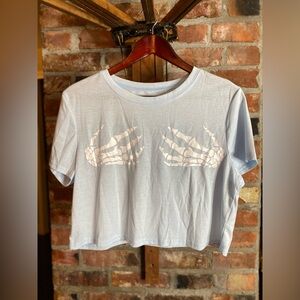 Cropped skeleton hands tee